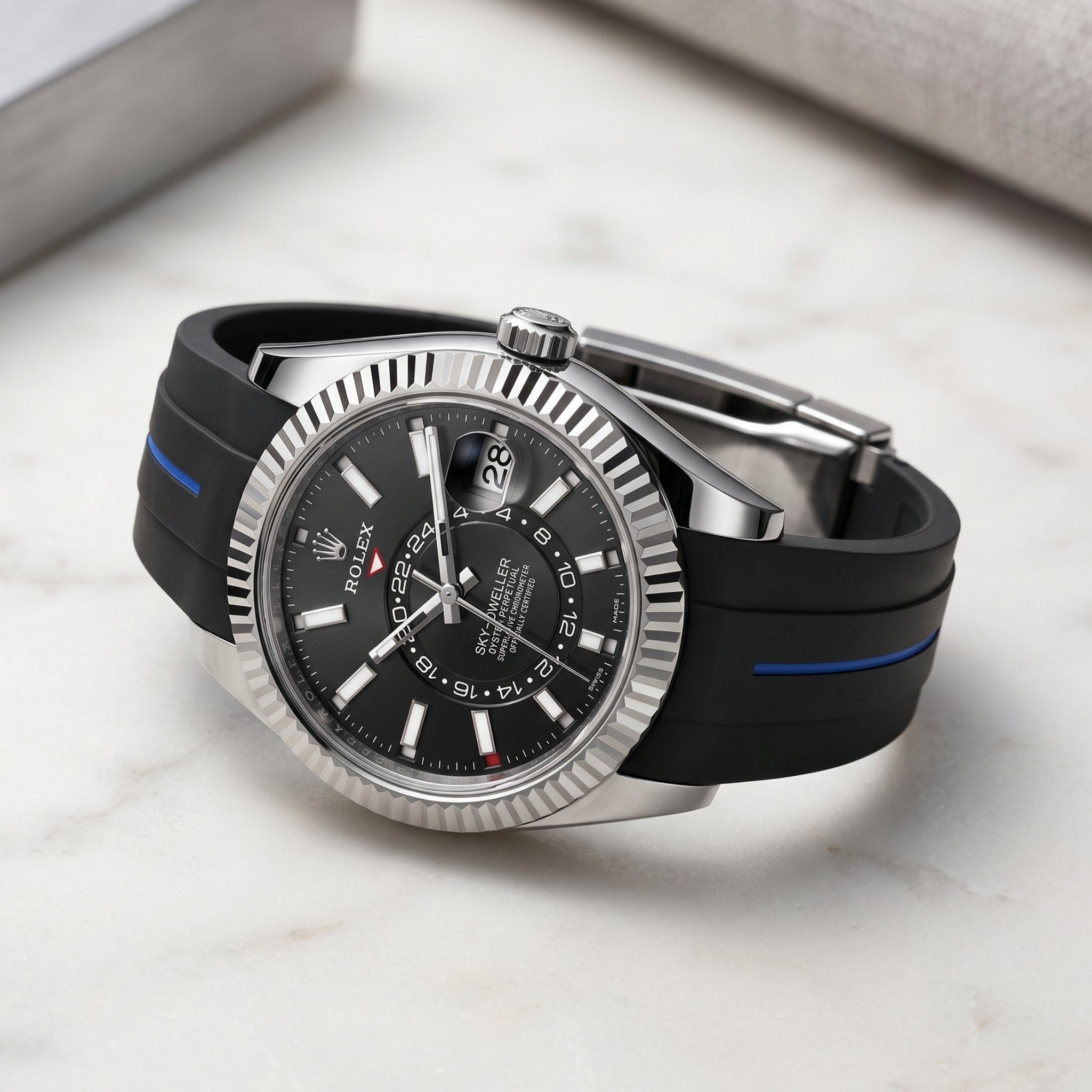 Faltschliessen Kautschukarmband für Rolex Sky-Dweller – Schwarz/Blau Linie | LuxLine® - Helvetus