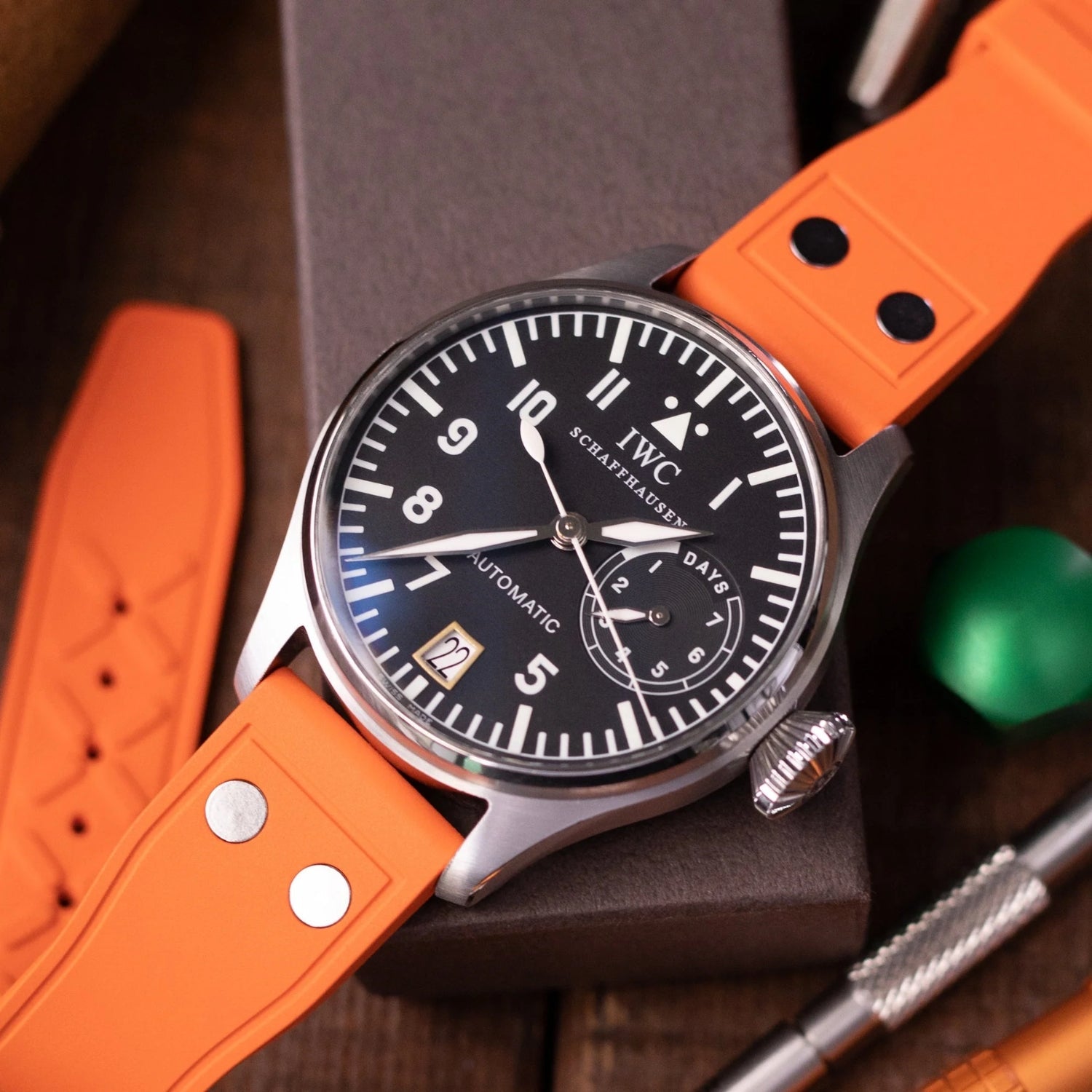 FKM Kautschukarmband – Für IWC Portugieser/Aquatimer/Alle Pilot Modelle/Portugieser/Portofino – Orange - Mit Nieten - Helvetus DE