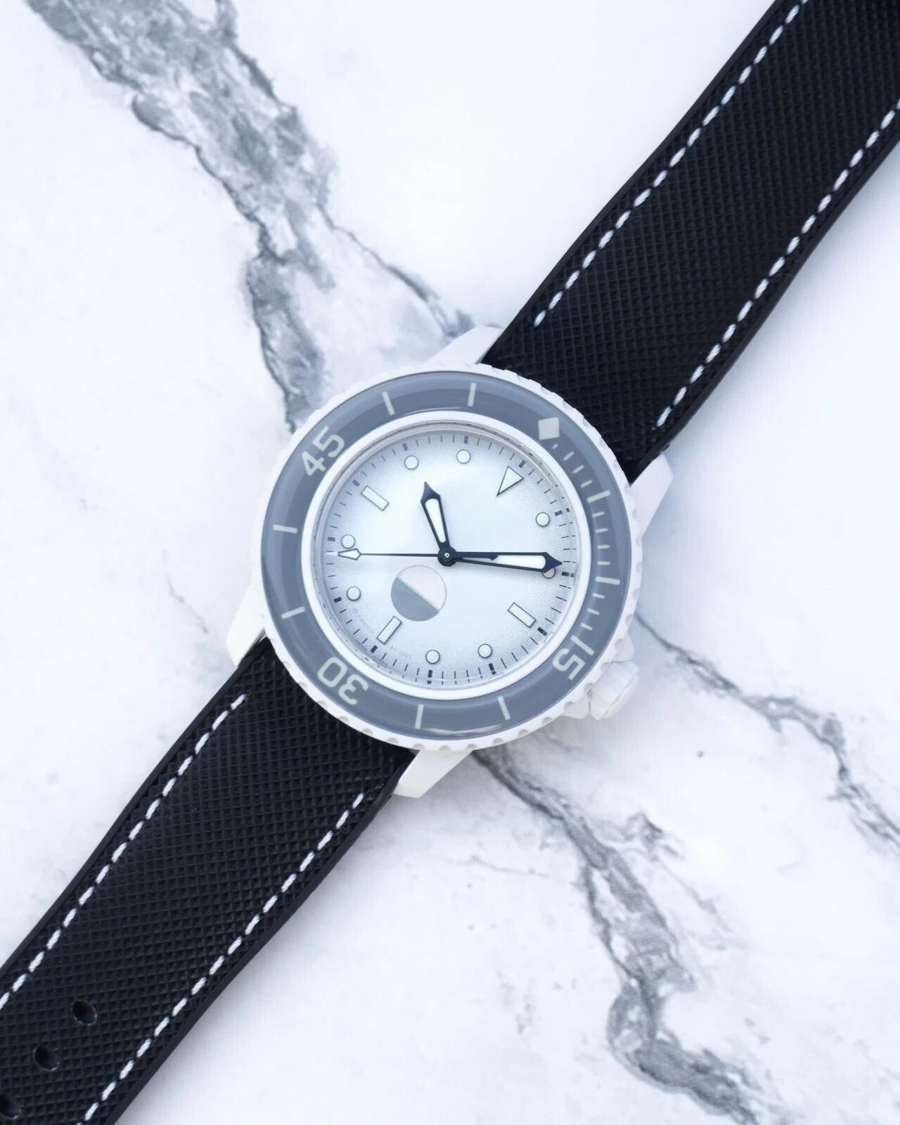 Kautschuk Armband für Blancpain X Swatch – Schwarz/Weiss - Helvetus DE