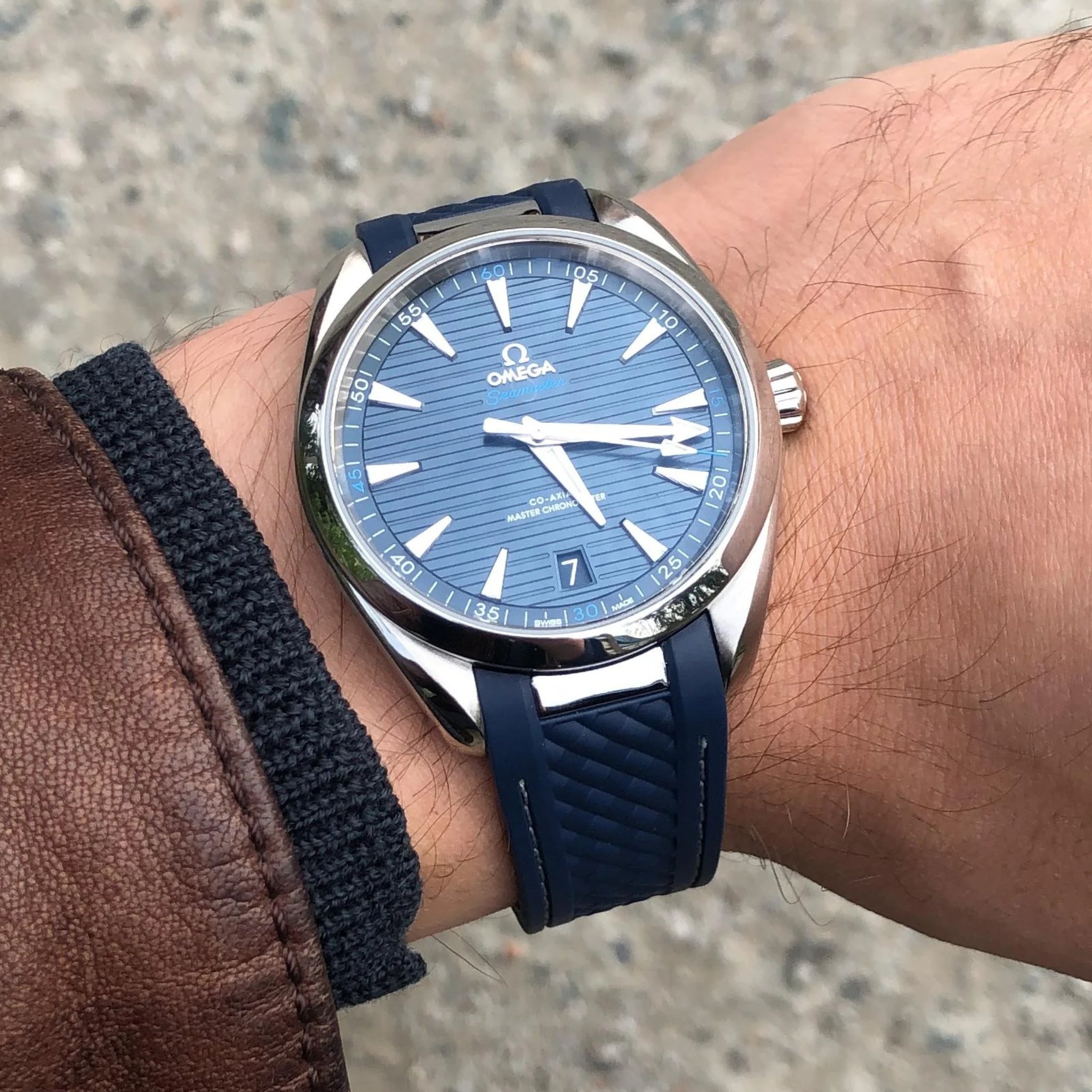 Kautschukarmband – Für Omega Seamaster Aqua Terra 300 / 150m – Blau/Weiß - Helvetus DE