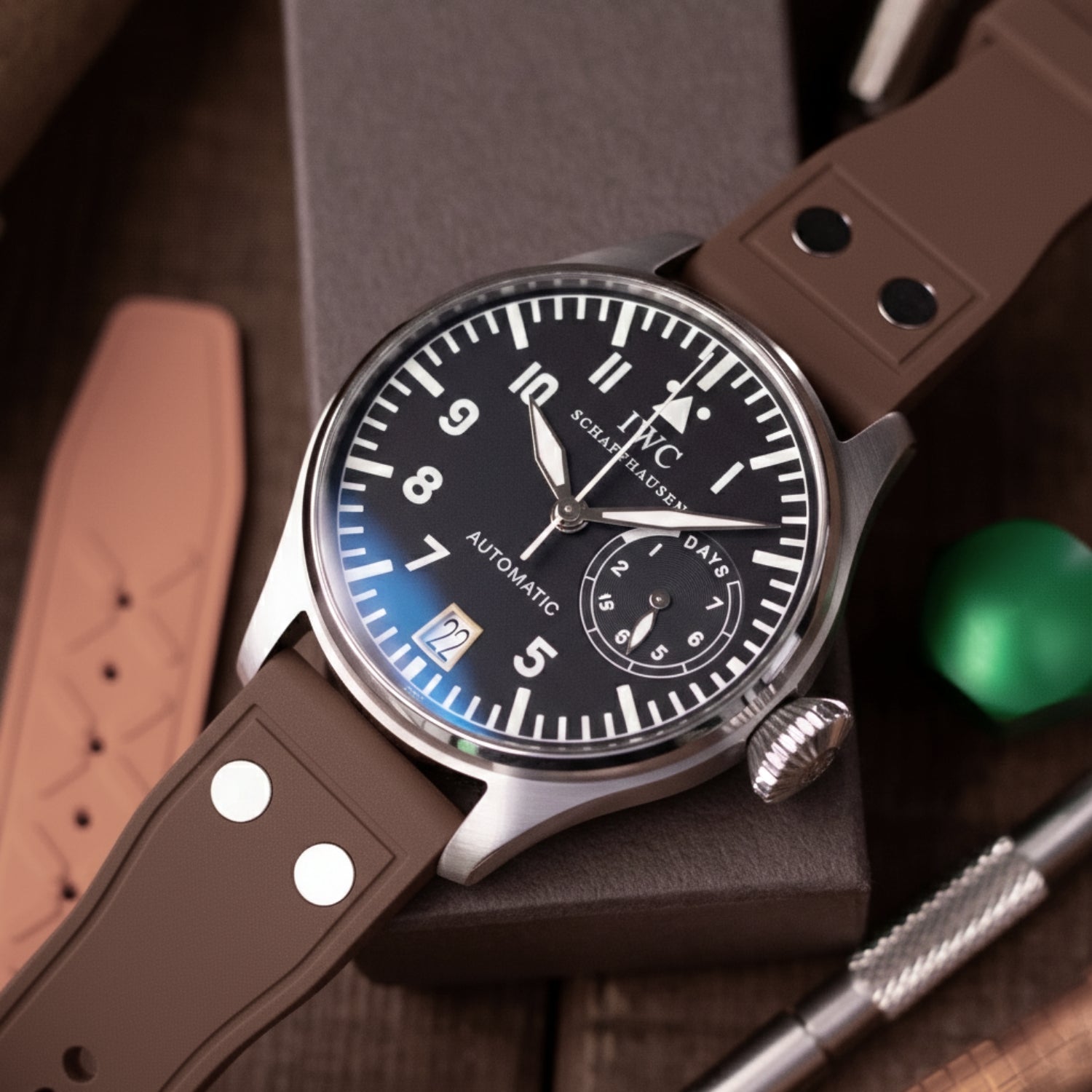 FKM Kautschukarmband – Für IWC Portugieser/Aquatimer/Alle Pilot Modelle/Portugieser/Portofino – Braun - Mit Nieten - Helvetus DE