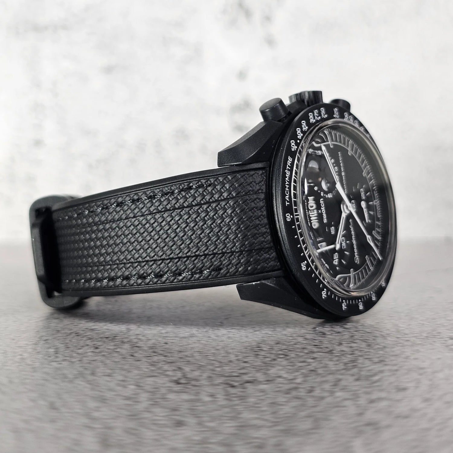 Kautschukarmband – Für Mission to the Moonphase – New Moon | Omega X Swatch | MoonSwatch – Schwarz mit Schwarz - Helvetus DE